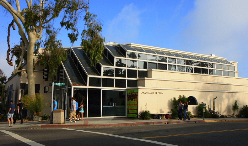 Gladiators Visit Laguna Art Museum